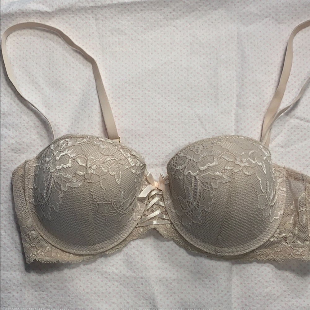 NWOT Cream Color Lace Bra with removable strap 34B